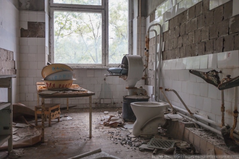 Большая прогулка в Чернобыльскую зону отчуждения и Припять  