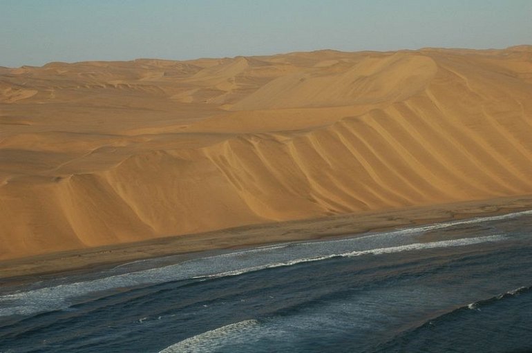 Встреча пустыни Намиб с океаном