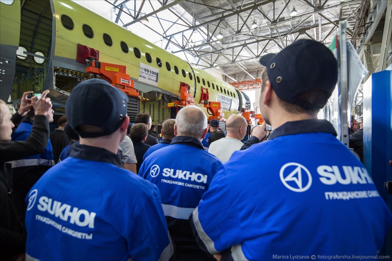 Начата сборка сотого самолета Sukhoi Superjet 100