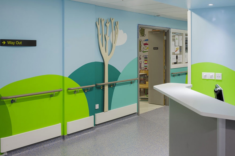 Художники Лондона сделали детскую больницу более уютной для детей 