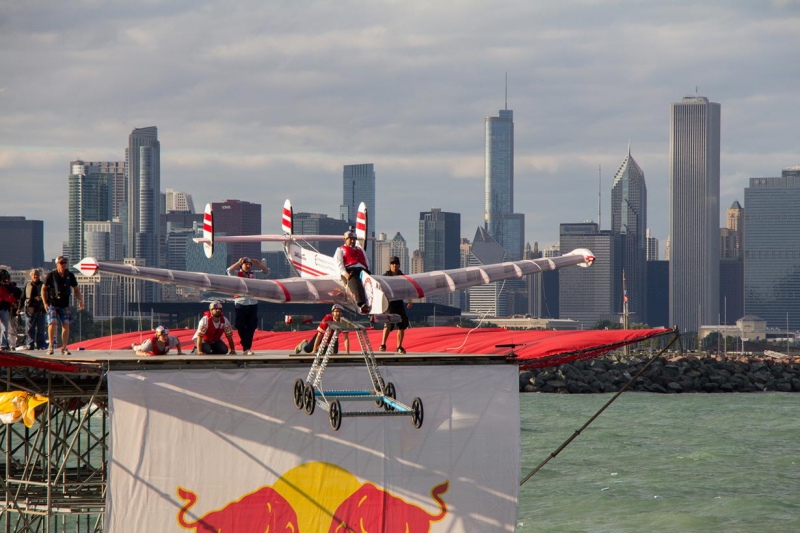 Чемпионат самодельных летательных аппаратов Red Bull Flugtag