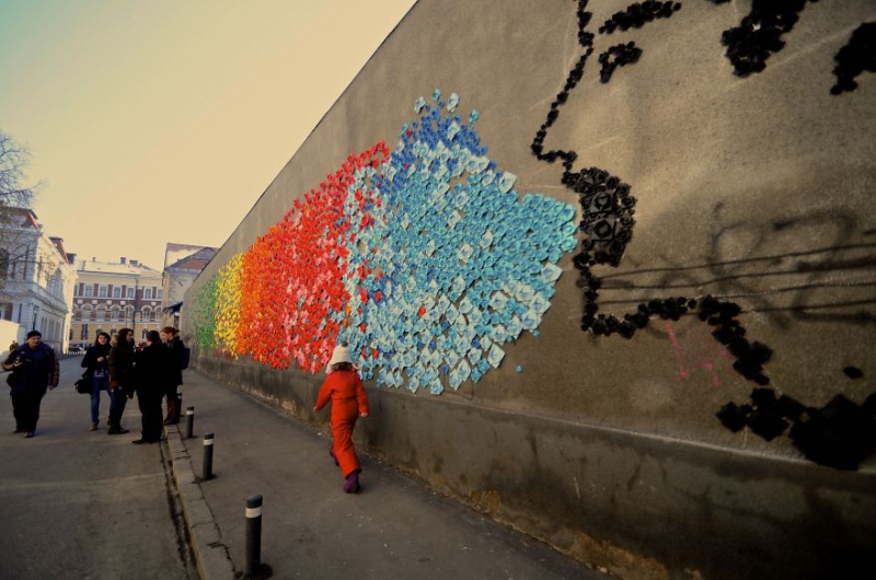 Стена оригами в Румынии