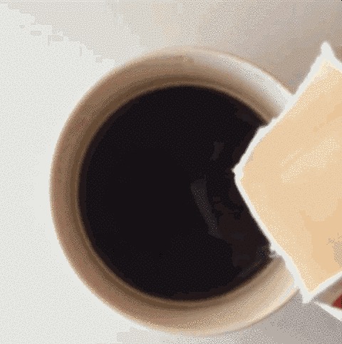 Добавление сливок в кофе