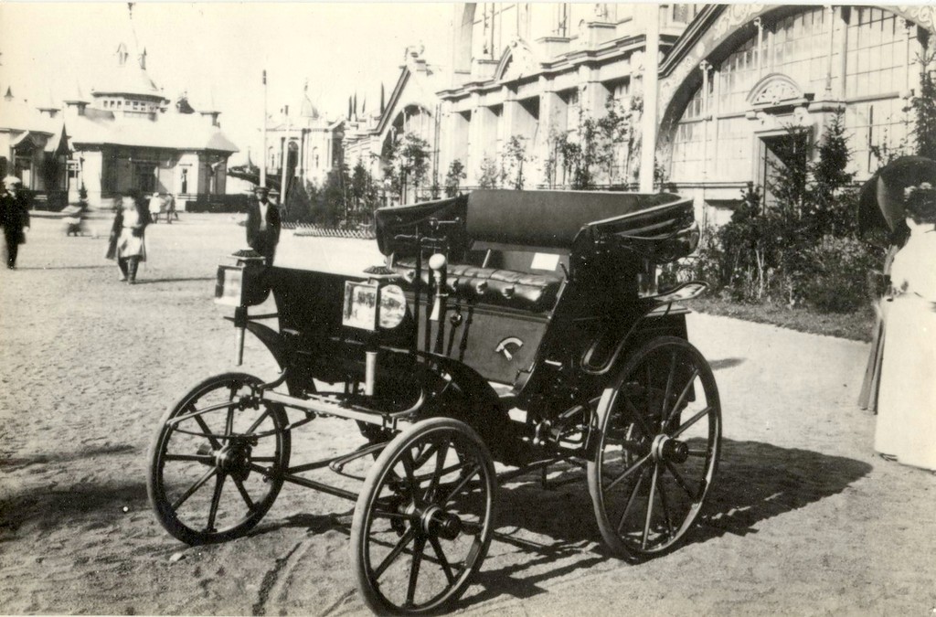 Первый российский автомобиль. 1896г