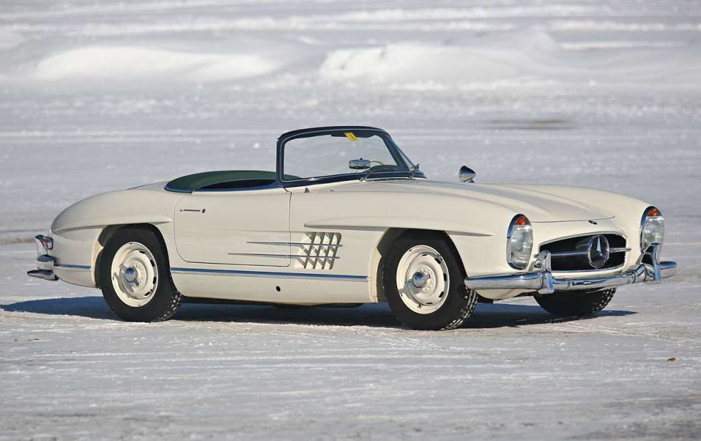 1. Mercedes-Benz 300 SL Roadster, год выпуска 1957. Ожидаемая цена 1 276 635 — 1 568 058 долларов.