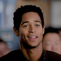 17 знаменитых мужчин с ямочками, которые растопят ваше сердце