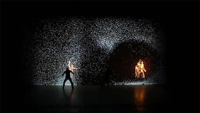 Pixel — танцевальное шоу со световыми экспериментами 