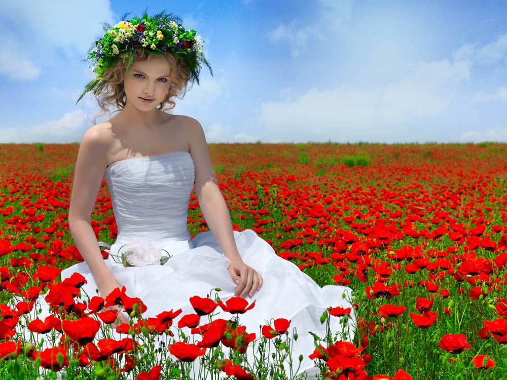 Маков цвет кто поет. Девочка с маками. Девушка в поле цветов. Девочка в поле с маками. Фотосессия в маках.