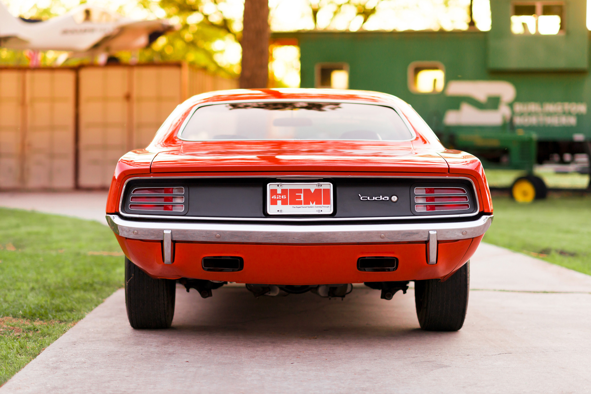 Машина Plymouth Hemi CUDA