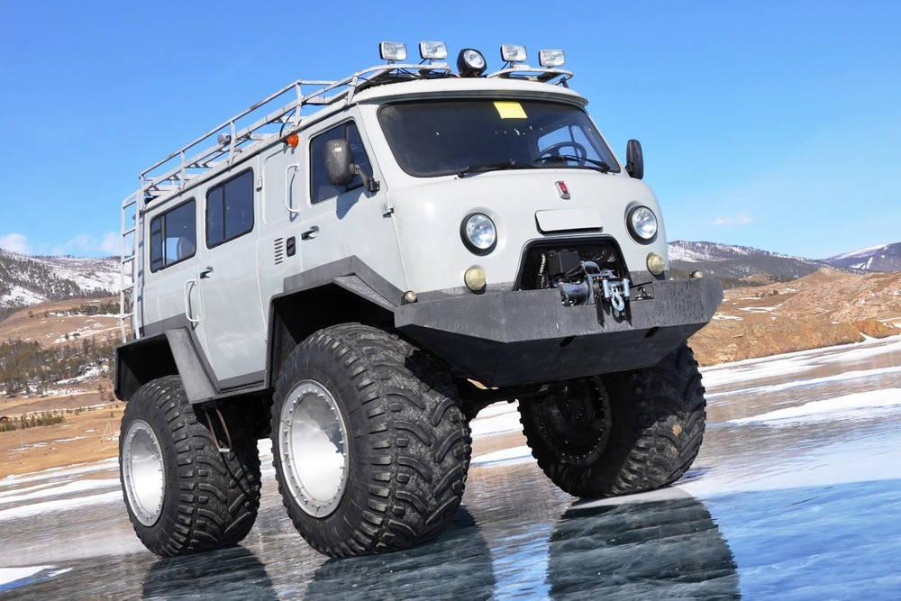 УАЗ презентовал автодом-вездеход на базе «Буханки»
