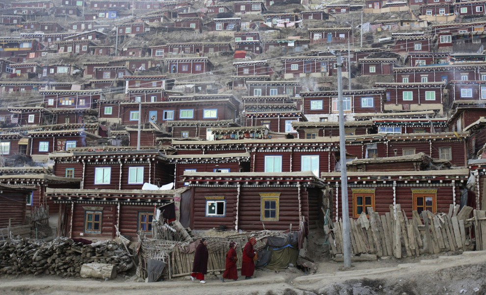 Уникальный монастырь в Тибете, 40 000 монахов 7_10