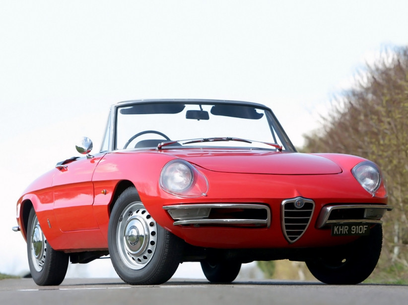 Alfa Romeo Spyder (1966-1969 Alfa Romeo Spider (Duetto, Veloce) Series I)