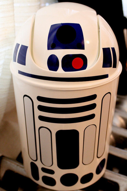 8. R2-D2