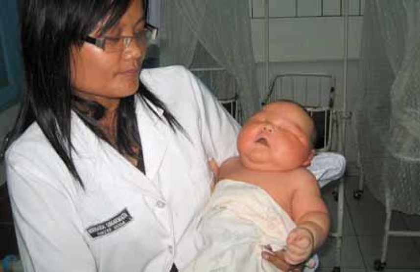 4.	Младенец 9 кг, Индонезия