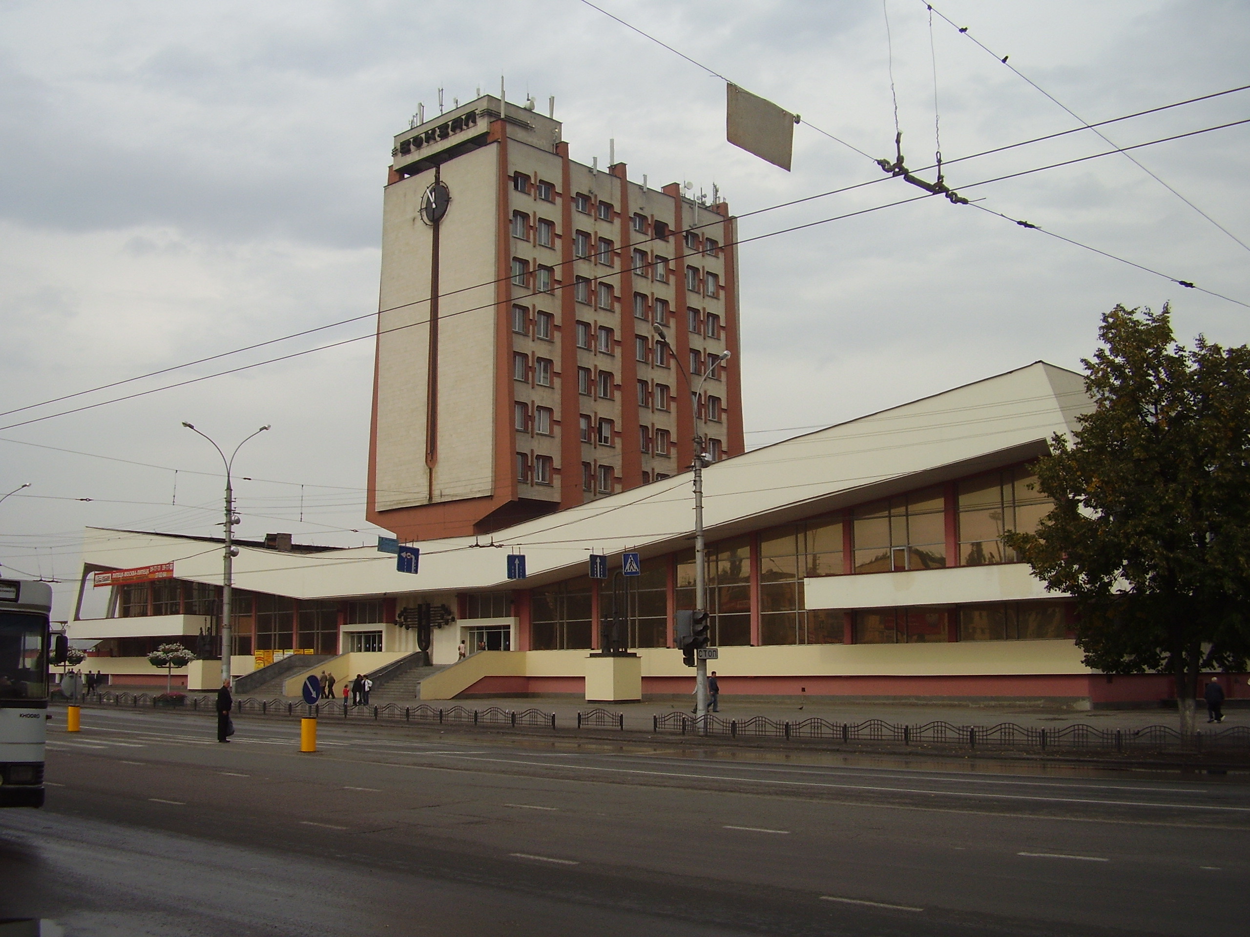 Жд липецк. ЖД вокзал Липецк. Вокзал Липецк в 1990. Старый вокзал Липецк. Липецкий Железнодорожный вокзал.
