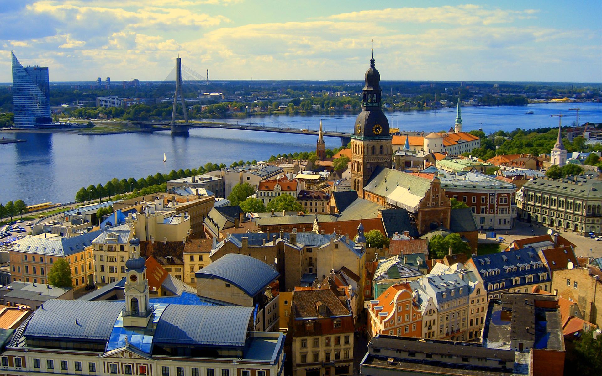 Латвия. Латвия город Рига. Латвия столица Вильнюс. Литва столица Рига. Латвия Рига лето.