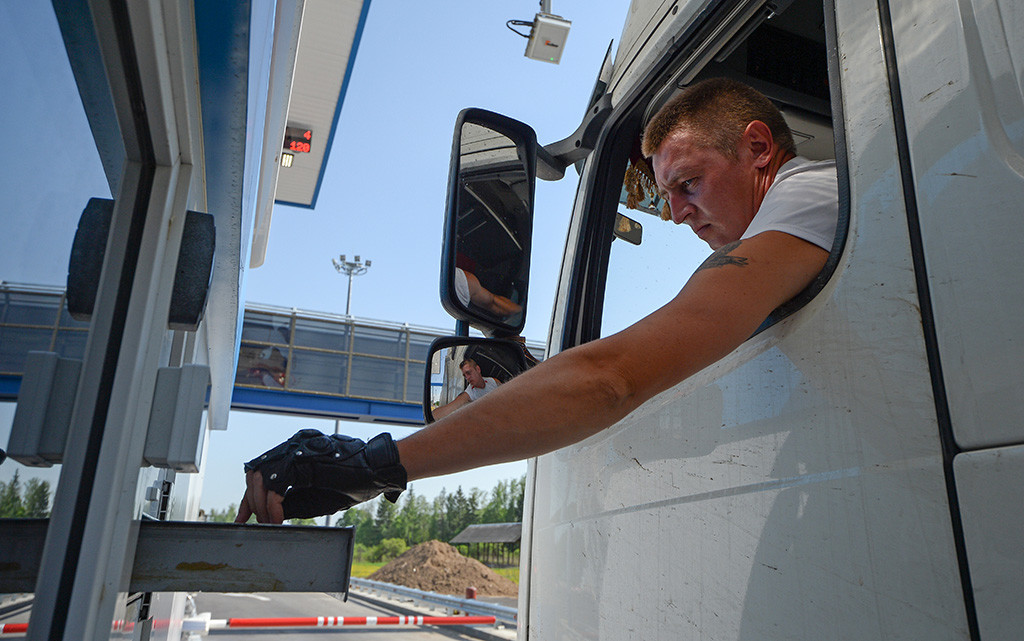 С 1 июля часть автомагистрали Москва — Петербург станет платной