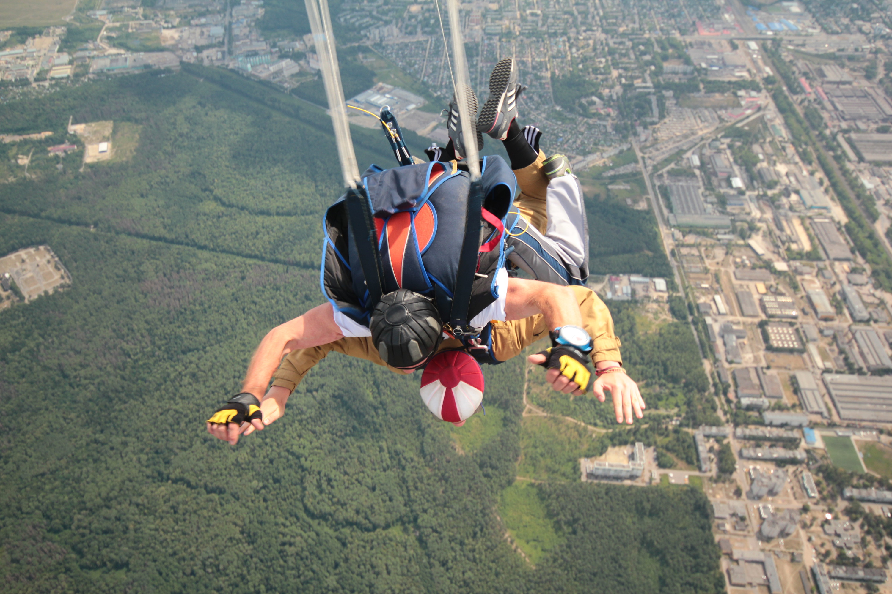 как правильно прыгать с парашютом в пабг фото 95