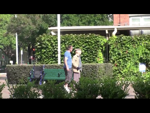 Дедушка с юмором