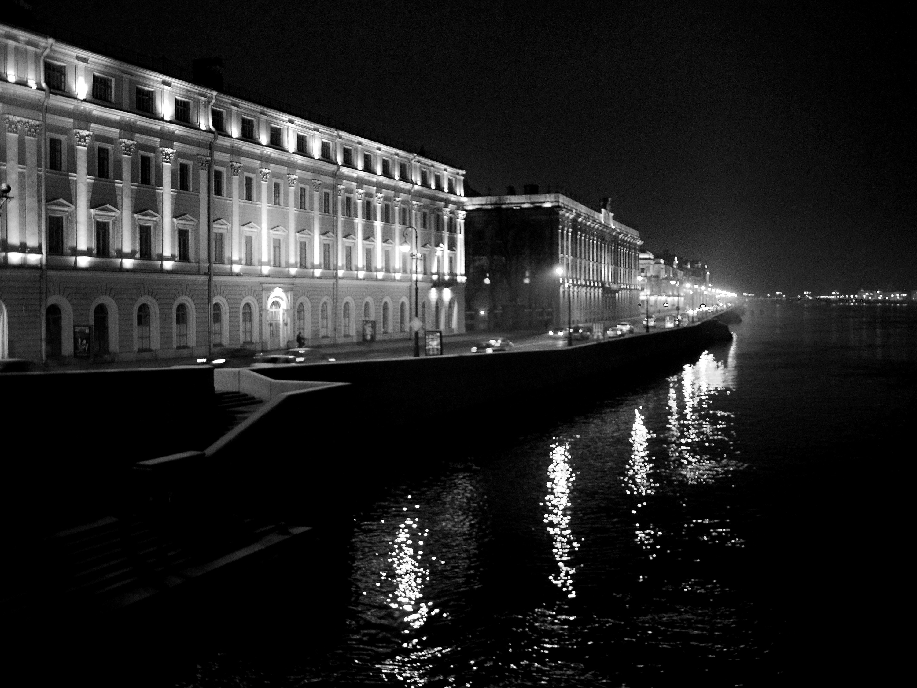 Эрмитаж санкт петербург фото черно белое