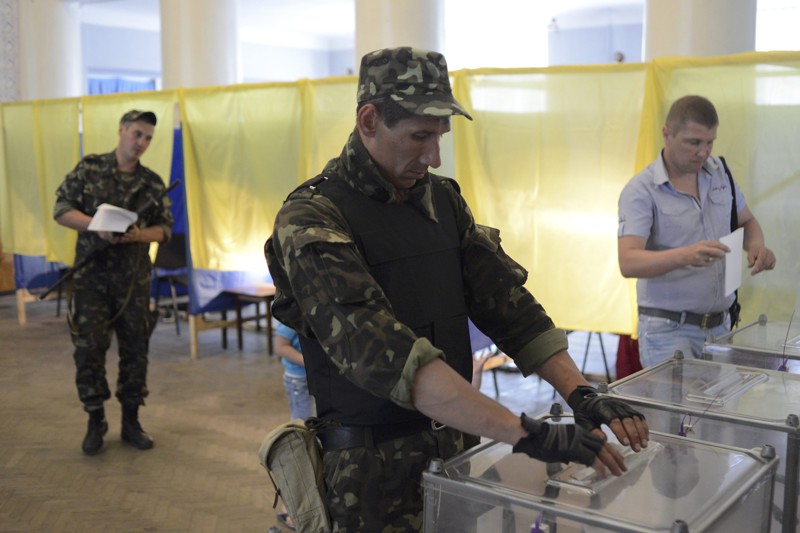 Сегодня на Донбассе начались первые приготовления к предстоящим выбора
