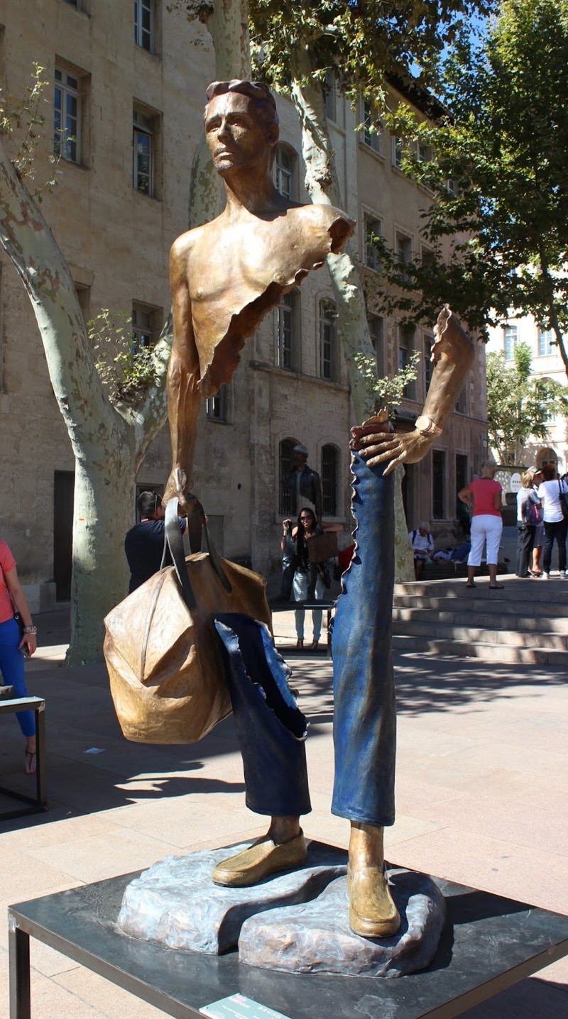 "Рваные" скульптуры Бруно Каталано