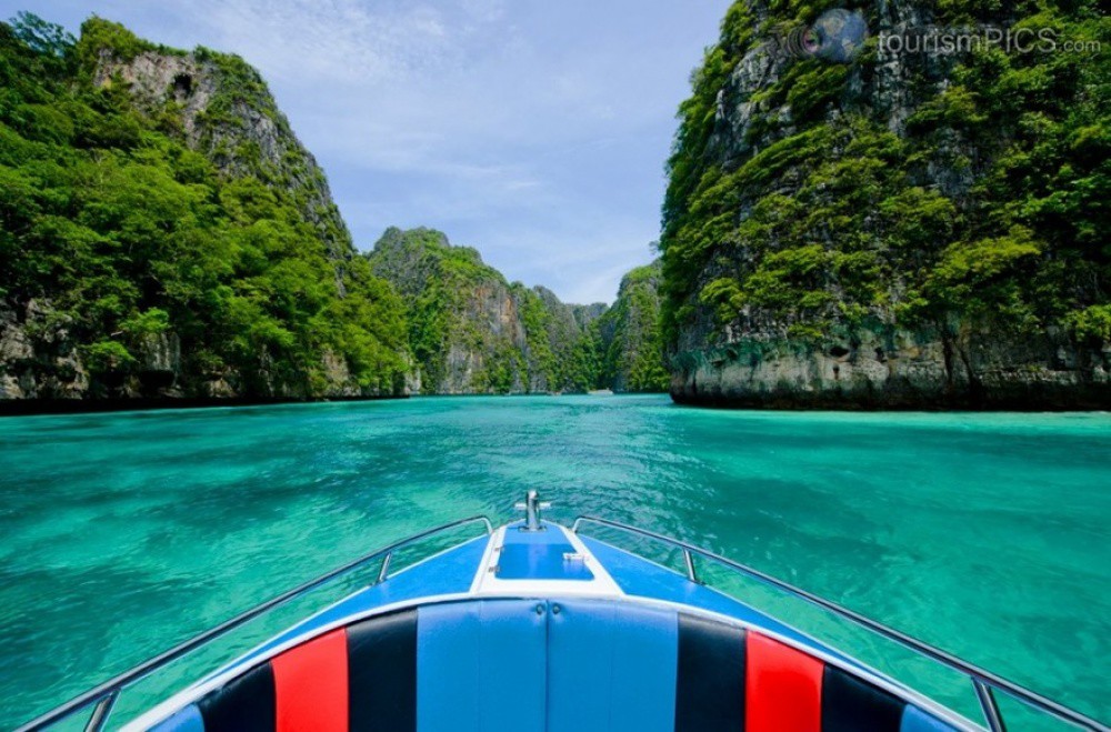 Тайланд вода. Пхукет деревня на воде. Пхукетский водоснабжения. Tailandia.