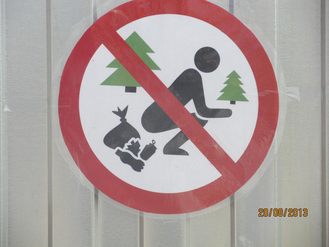 Соблюдайте чистоту табличка. Мусорить запрещено. Не сорить табличка. Просьба не сорить табличка. Знаки запрещающие ся мусорить.