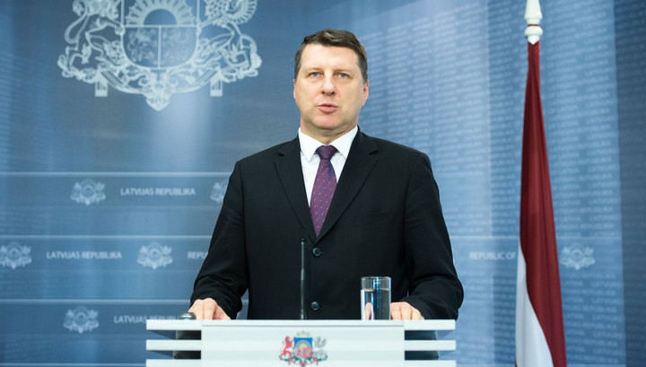 Новый президент Латвии пообещал давать интервью по-русски