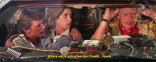 18. Поначалу Гейл и Земекис не собирались делать сиквелов к фильму, и открытый финал с улетающим DeLorean был скорее шуткой.