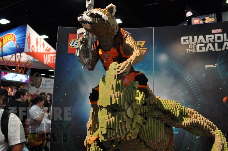 Героев фильмов собрали из конструктора LEGO на Comic-Con