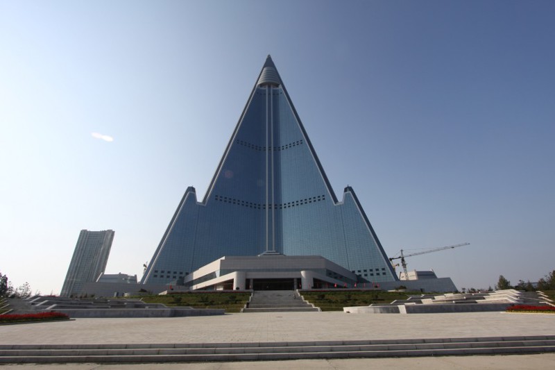 1. Ryugyong Hotel - Пхеньян, Северная Корея