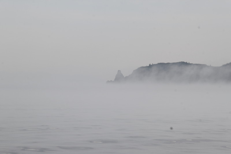 Хобой в тумане видно, мистическое место. В переводе с бурятского - клык