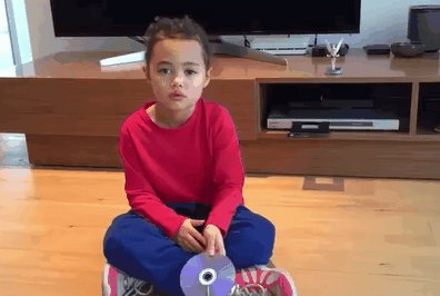 Девочка просто мастер бросков