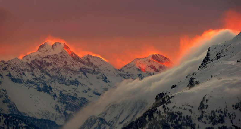 Закат в горах Швейцарии, 24 января 2015.
