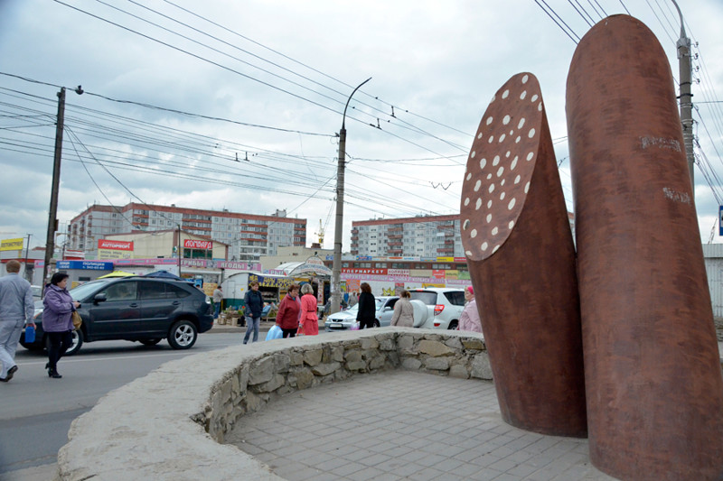 Памятник колбасе 