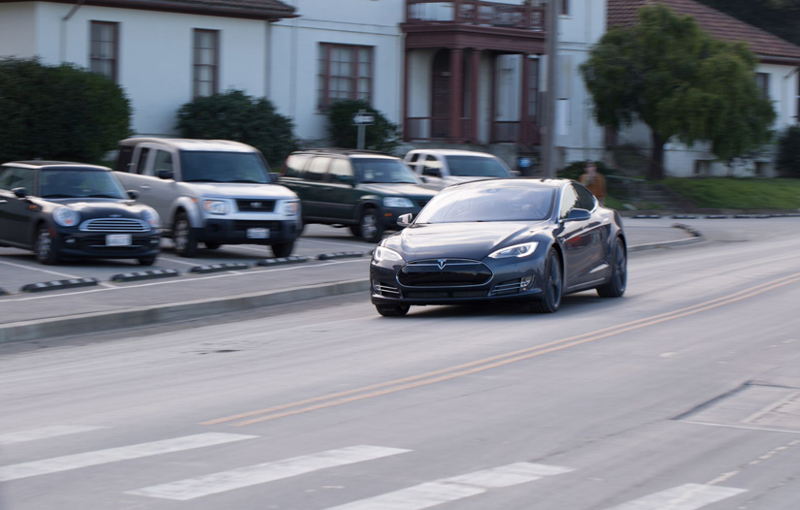 Tesla Model S P85D сможет ускоряться с 0 до ~100 км/ч всего за 2,8 сек