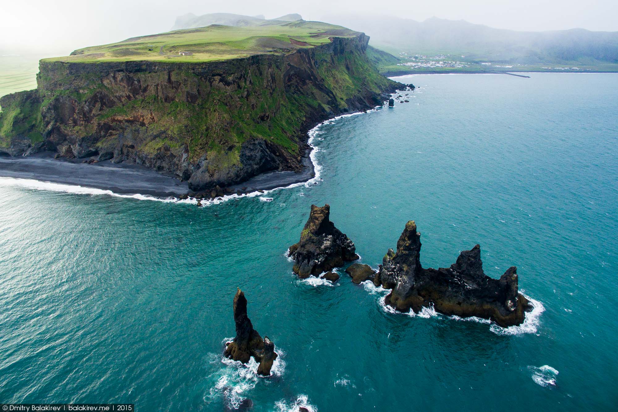 Красивые места. Остров мако в Австралии. Исландия. Рейнисдрангар. Исландия Рейкьявик природа.
