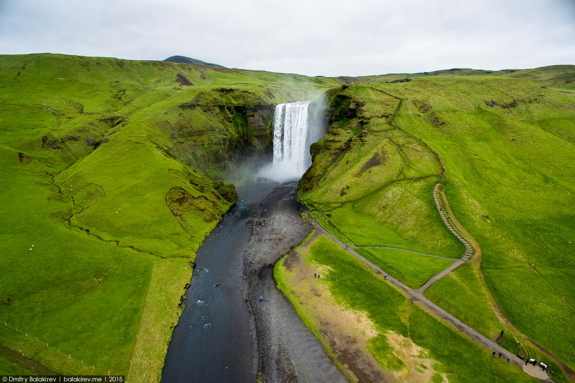 Исландия. Водопад Скоугафосс (Skógafoss). Скогафосс в Исландии. Водопад Скоугафосс Исландия. Каньон мулаглюфур Исландия.