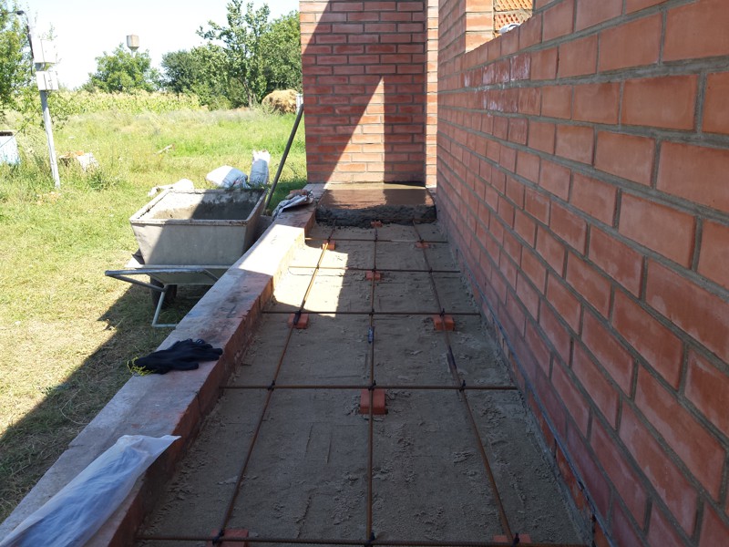 Заливка бетоном крыльца частного дома