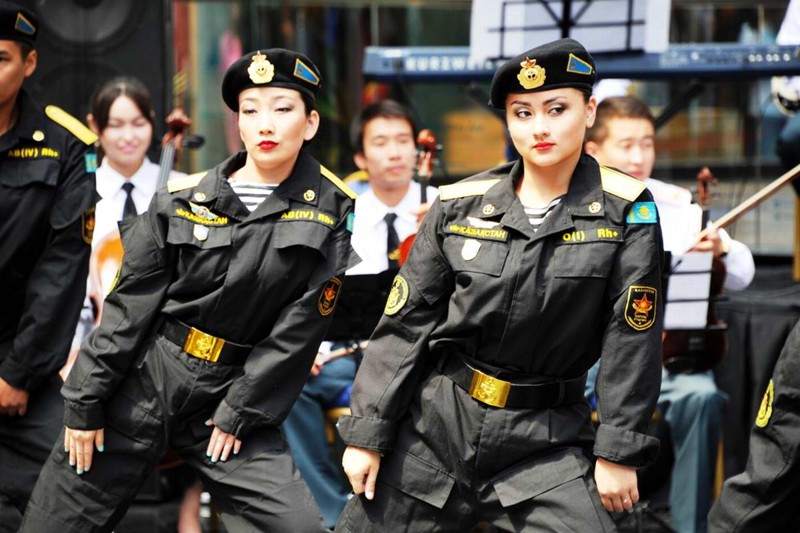 Степные амазонки: Девушки из армии Казахстана