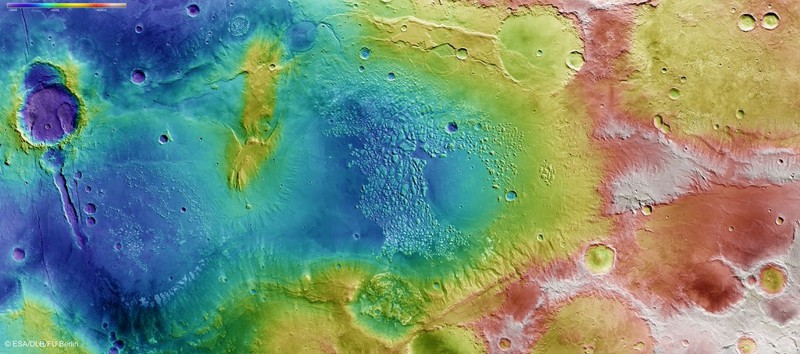 Полет над марсианским регионом Атлантис Хаос