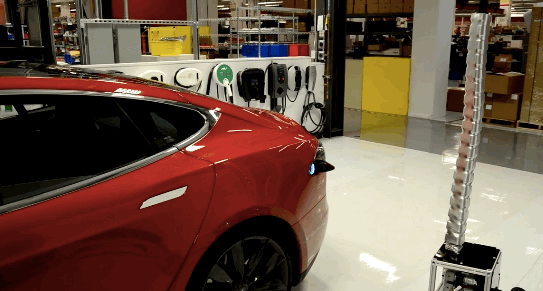 Роботизированная зарядка для Tesla