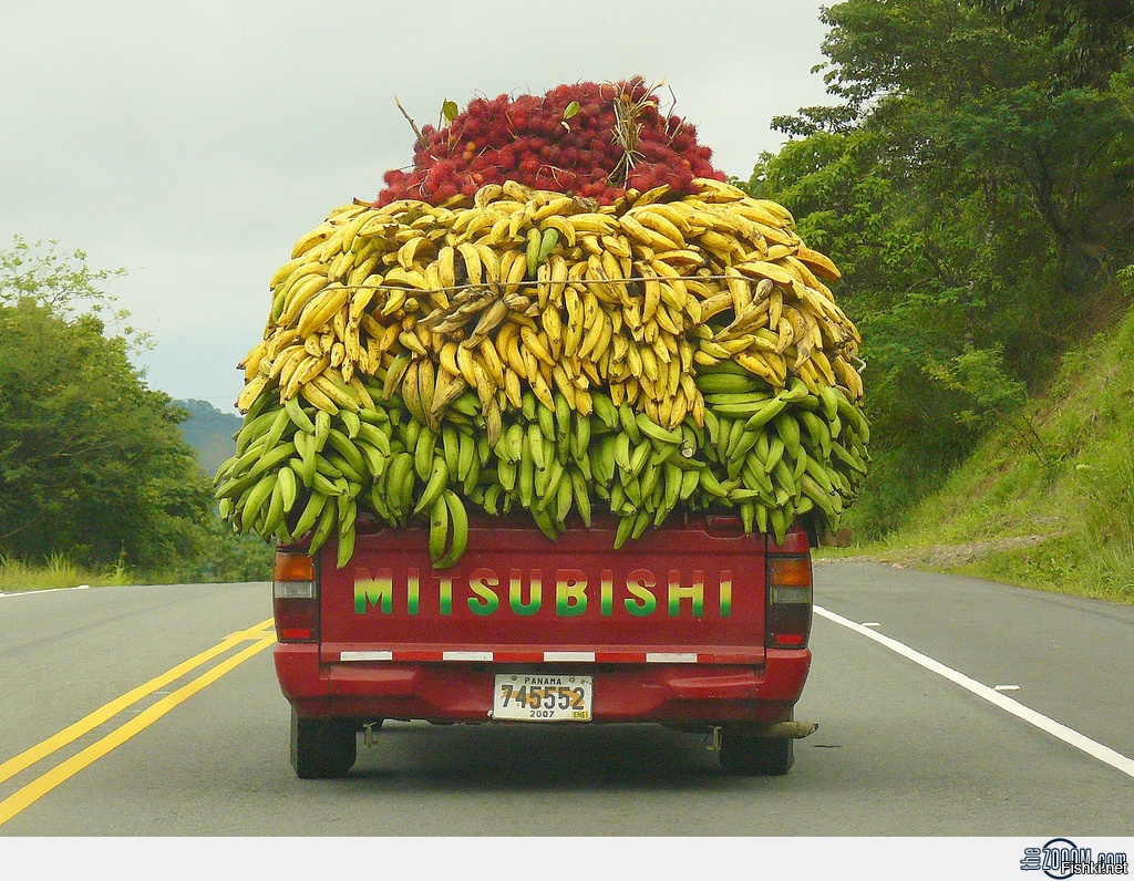 Грузовик с бананами