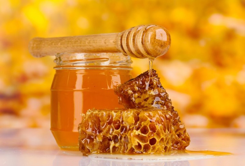 Место на ярмарке мёда в Москве стоит от 100 тысяч рублей