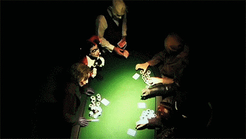20. Пока друзья играли в покер, вы резались в дурака.
