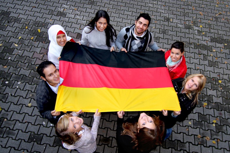 Эмиграция в германию для этнических немцев магазины в торонто канада