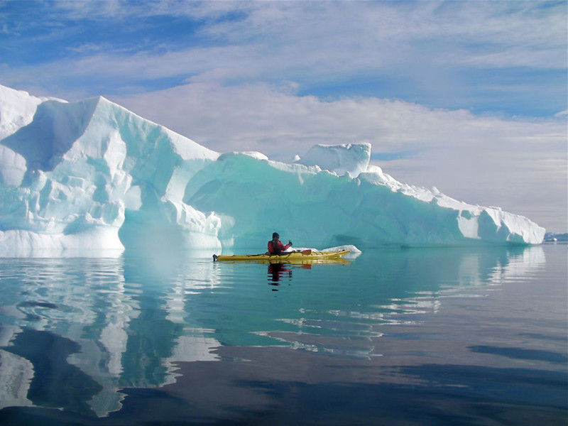 26. Большая часть Антарктиды покрыта льдом, примерно 1 % земель свободен от ледяного покрова.