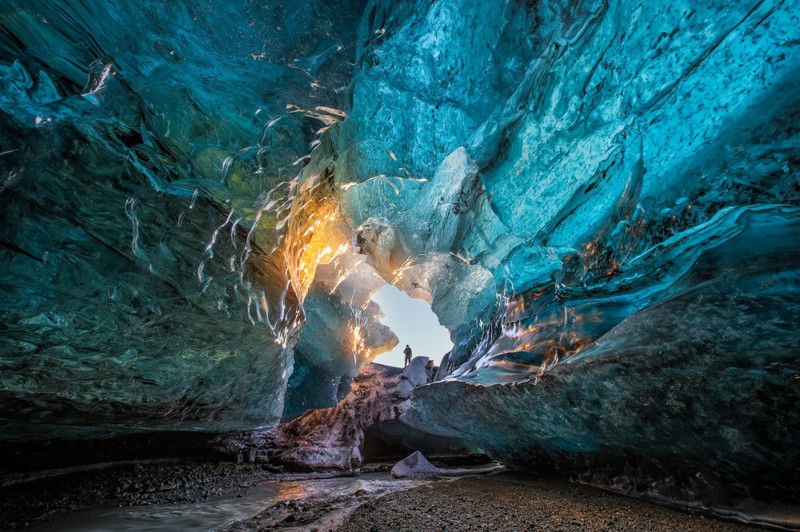 Ледяная пещера призраков