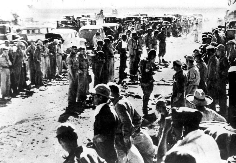 75. Гарнизон базы ВМС США "Mariveles" капитулирует перед японской армией.
